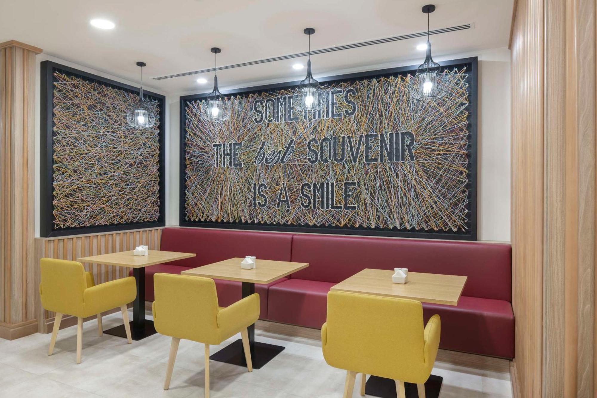 Hampton By Hilton Doha Old Town Hotell Eksteriør bilde